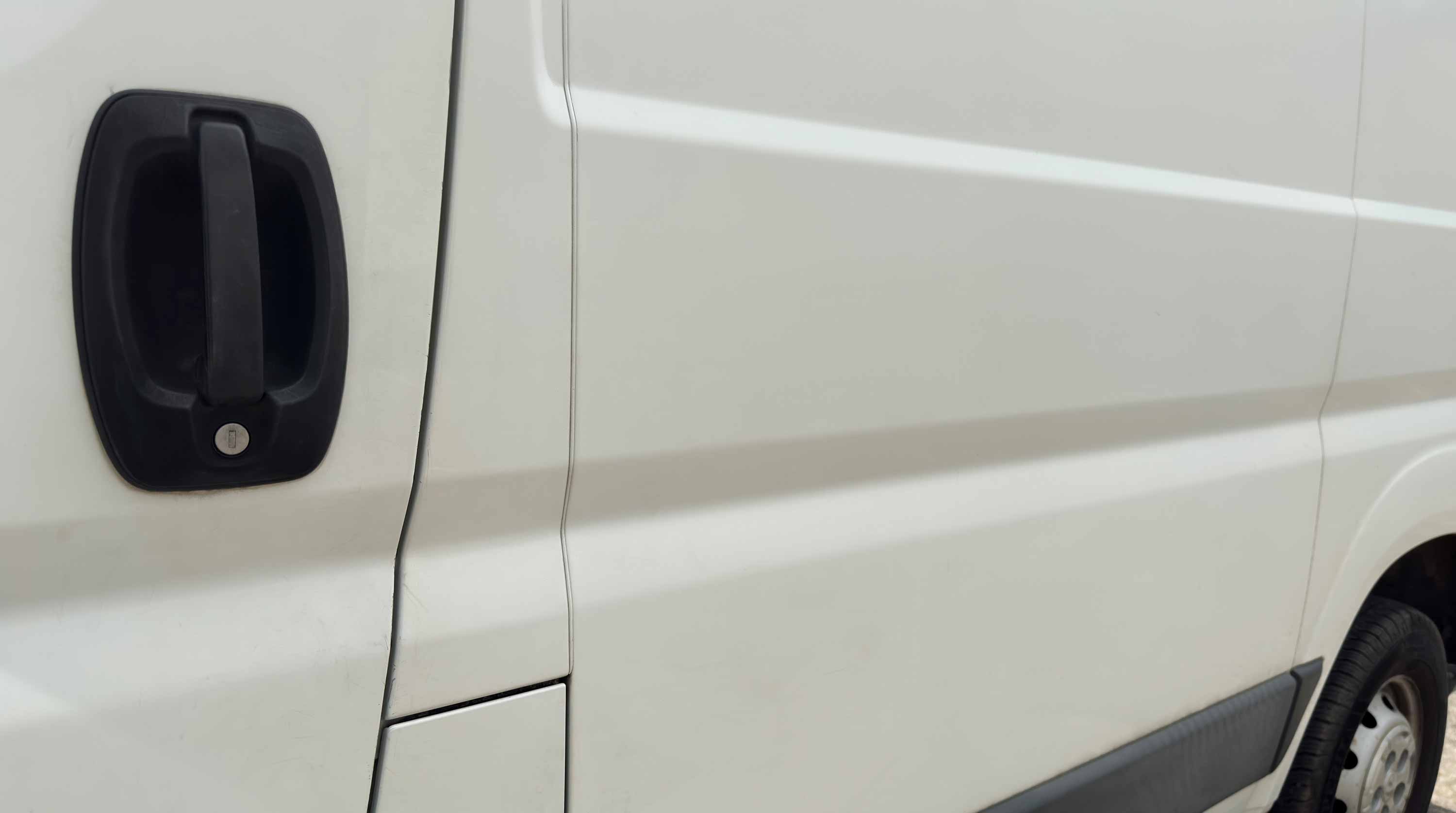 ccvision: Service » Fahrzeug-Folierung – Tipps & Know-how » Tipps zur  Beschriftung und Folierung von Fahrzeugen